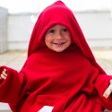 Kocyk z rękawami kapturem Czerwony dla dziecka Baby Gadgets