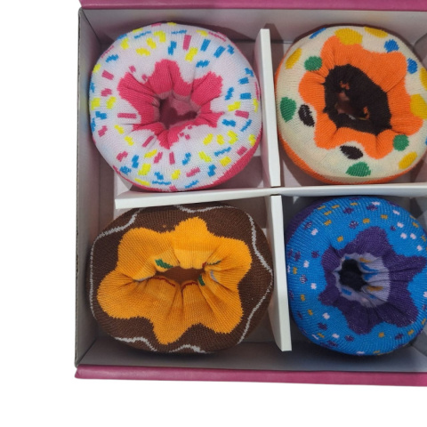 4 pary skarpetek w kształcie donutów 4 pary skarpetek w kształcie donutów